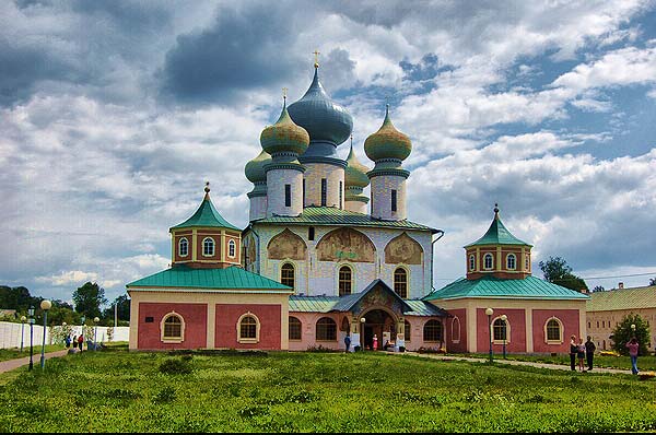 Фото: Тихвинский мужской монастырь_1